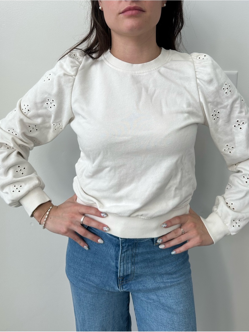 Women's White Eyelet Puff-Sleeve Sweatshirt